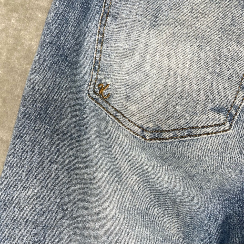 Kut from the Kloth Jeans Size 10 Straight Leg Ankle Distress Light Wash Stretch - Picture 5 of 12
